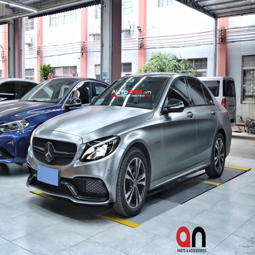 Nâng cấp body kit C63 AMG cho Mercedes C class